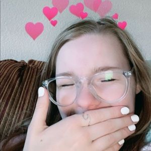 Meet your Posher, Ava